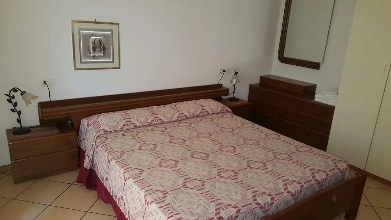 Appartamento Casa Angela Colà Italia